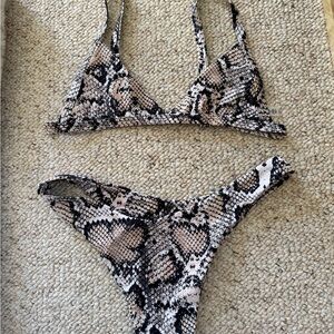Zaful Black and White Patterned Bikini